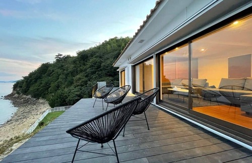 Kurahashi House | 1 Bedroom House with Beautiful Ocean View for 12 Ppl