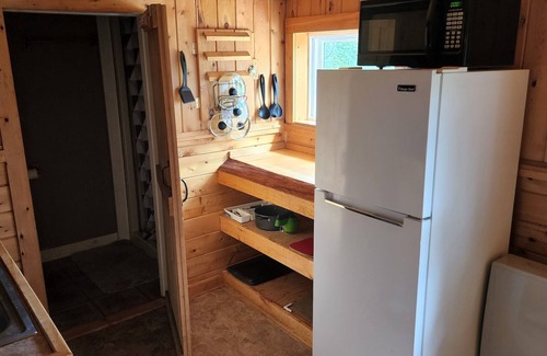 Errol House | 1 Bedroom house with direct trail access