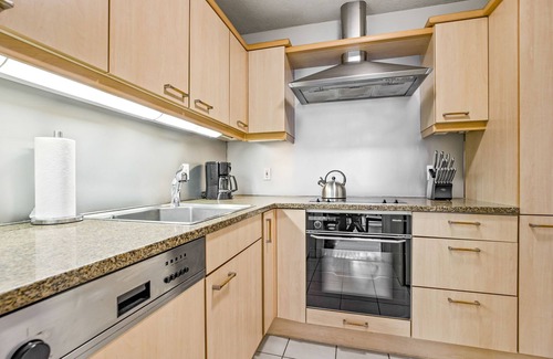 Prudential - St. Botolph Apartment | 1 Bedroom in Back Bay, Boston's Best Neighborhood