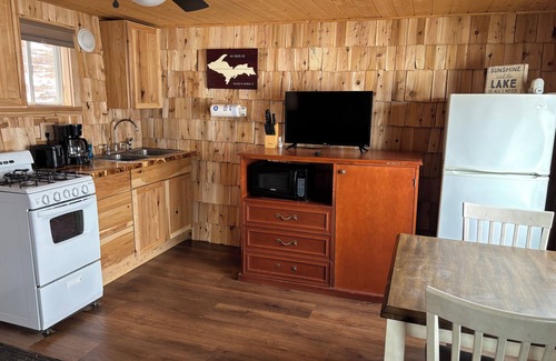 Au Train Cabin | 1 bedroom lake front property. Pet friendly.
