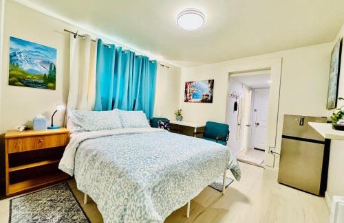 Rainier Valley Apartment | 1 Bedroom Mini Apartment 10 Minutes to SeaTac Airport 1 Minute Walk to Bus Station