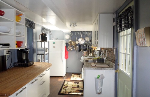 Queens Apartment | 1 Bedroom minutes to Manhattan