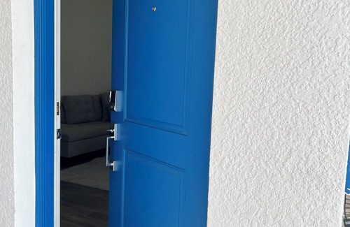 Leesburg Apartment | 1-bedroom Mother in Law Suite with private entrance and washer and dryer in unit