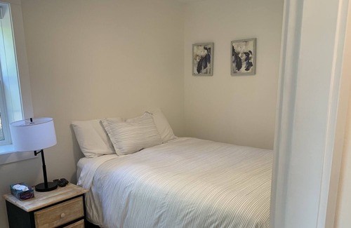 Eagle Bay Apartment | 1 bedroom mountain view suite