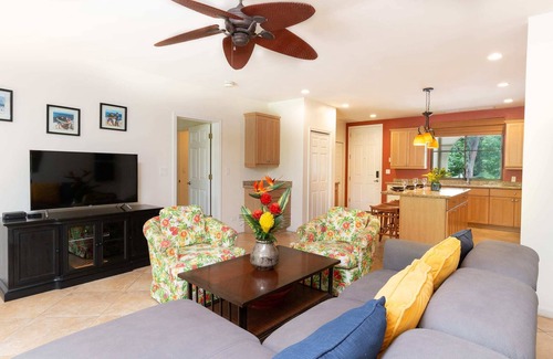 Coco Condo | 1-Bedroom Near Pool S