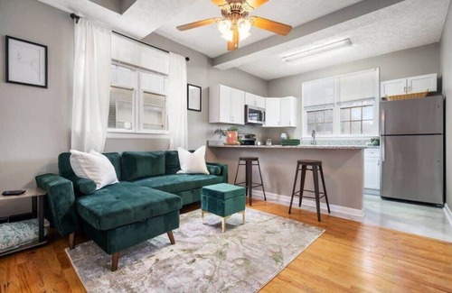 Italian Village Apartment | 1 Bedroom Near Short North
