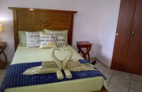 Isla Solarte House | 1 Bedroom ocean view apartment will fully equipped kitchen