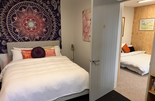 Diamond Harbour Apartment | 1 Bedroom Peaceful Space used for Wellness Retreats