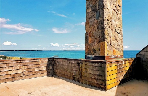 Adamsville Condo | 1 bedroom penthouse, 3rd floor condo overlooking Ocean & Westport Harbor, MA.