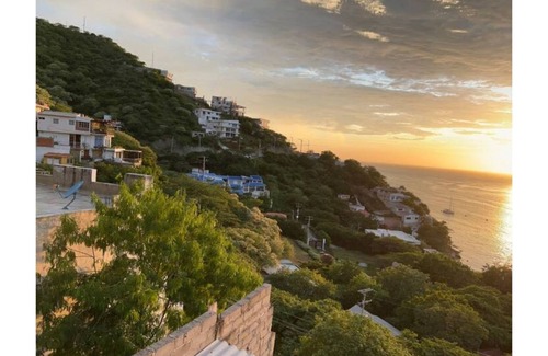 Taganga House | 1-bedroom penthouse with terrace