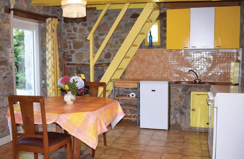 Pleubian House | 1 bedroom pet friendly home in Pleubian