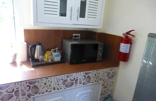 Phen House | 1 Bedroom Pool Villa Tropical Fruit Garden Fast Wi-fi Smart Tv Home Cooking