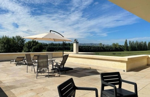 Molleges House | 1 Bedroom Private vacation home in Mollégès