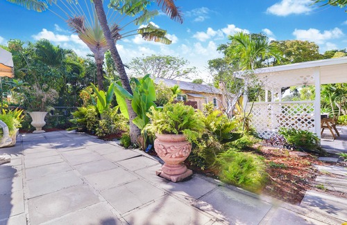 Parkside Condo | 1 Bedroom Resort in the center of Hollywood FL
