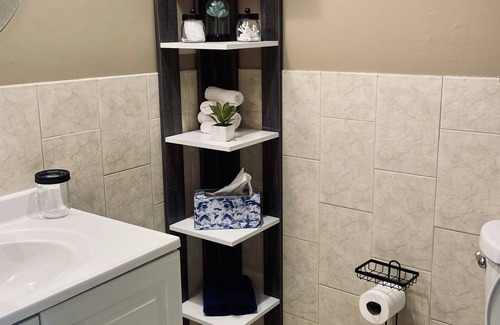 Alexandria West Condo | 1 bedroom retreat near National Harbor/MGM/DC