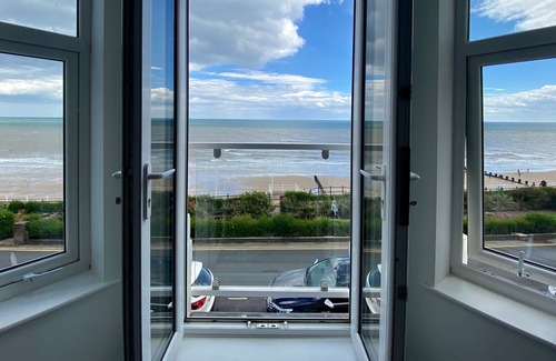 Bridlington Old Town Apartment | 1 Bedroom sea view Apartment with balcony