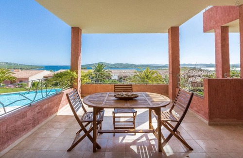 Porto Pozzo Apartment | 1 Bedroom Seaview Apartment with Large Swimming Pool