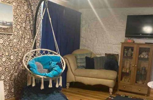Litton Mill Apartment | 1 Bedroom -Sleeps 3-Dog friendly-Garden-Riverside