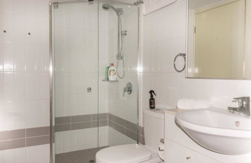 Brisbane Central Business District Apartment | 1 Bedroom Studio Apartment near Eagle Street