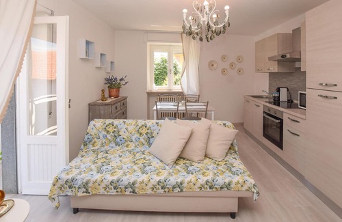 Soriso Apartment | 1 bedroom stunning apartment in Soriso