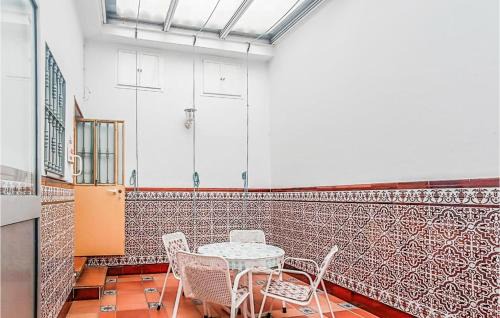 Cerro del Aguila Apartment | 1 Bedroom Stunning Apartment In Sevilla