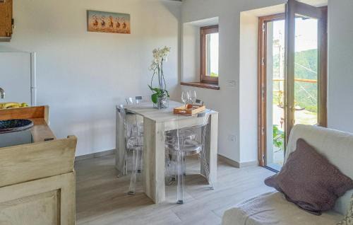 San Rocco in Turrite House | 1 Bedroom Stunning Home In Palagnana