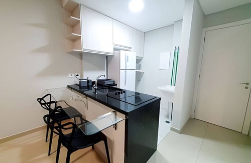 Bigorrilho Apartment | 1 bedroom, stylish, club sky condo with parking space