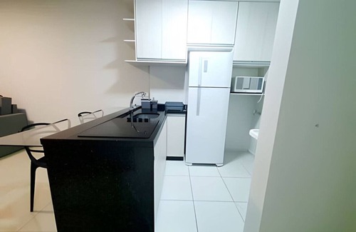 Bigorrilho Apartment | 1 bedroom, stylish, club sky condo with parking space