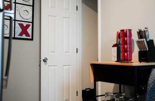 Midtown Apartment | 1 Bedroom Stylish Oasis