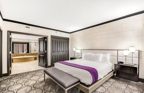 Atlantic City Hotel | 1-Bedroom Suite at a 4⭐️ Hotel