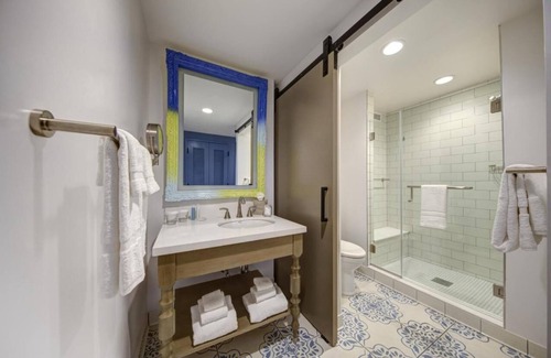 Florida Center Hotel | 1-Bedroom Suite at a 4⭐️ Hotel
