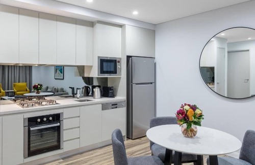 Bondi Junction Apartment | 1-Bedroom Suite Near to Bondi Beach Sydney