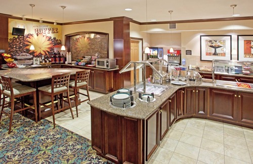 Stow Condo | 1 Bedroom Suite | FREE Breakfast + Laptop-friendly