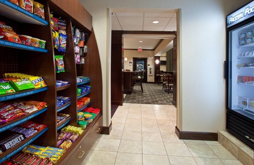 Stow Condo | 1 Bedroom Suite | FREE Breakfast + Laptop-friendly
