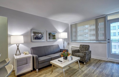 Church and Wellesley Apartment | 1 bedroom Suite in Downtown Toronto