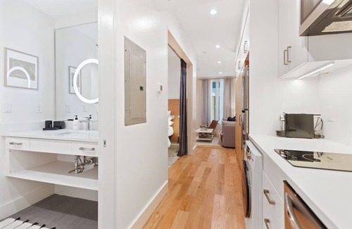 Cannonborough Elliotborough Apartment | 1 Bedroom Suite, On- Site Parking Available!