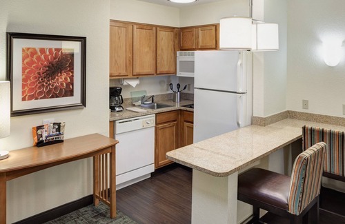 Tougaloo Condo | 1 Bedroom Suite | Outdoor Pool, Free Breakfast