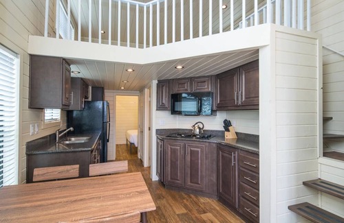 Camp Verde House | 1 Bedroom w/Loft Cabin Sleeps 6, Top Notch Amenities, 30 min. to Sedona no Pet