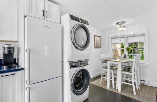 Orleans House | 1 bedroom with den sleeps 4 in Orleans near Skaket beach