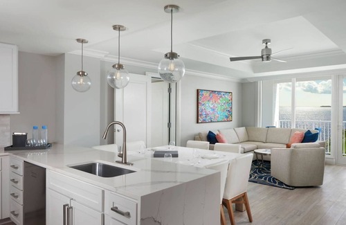 Charlotte Harbor House | 1 Bedroom with Water view – Great Location for Walks, Dining, and Sunsets