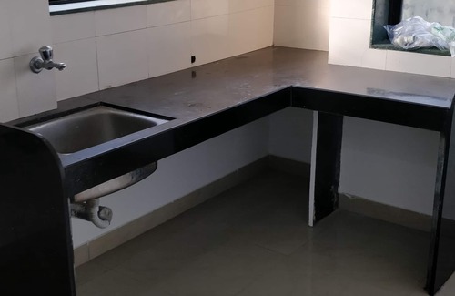 Clover Park House | 1 BHK FLATS KITCHAN TOTAL FIVE FLATS I NNNNNNNNNIN VIMAN NAGAR NEXT TO AIR PORT.
