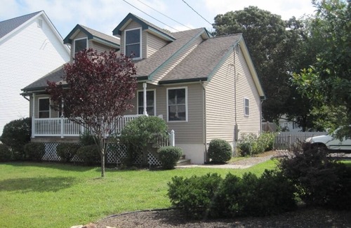 Del Haven House | 1 Block to Bay Beach - Kayaks, Bikes, Amazing Sunsets!