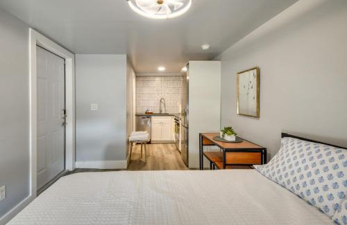 Rogers Seabreeze Apartment | 1 Block to Daytona Beach Modern Studio