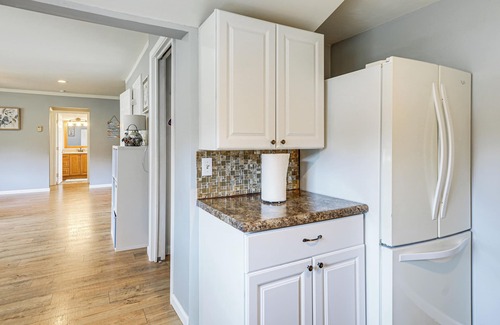Lexington Apartment | 1 Block to Lake Huron: Pet-Friendly Apt w/Kayaks
