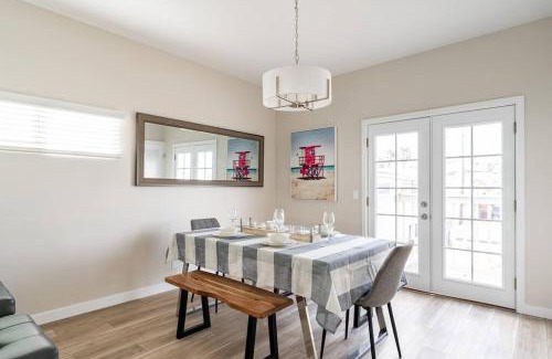 Ocean Beach Apartment | 1 Block to Sand Stylish 3BR Contemporary Home