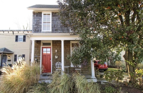 Cape May House | 1 Block to Washington Street Mall. Pet Friendly.