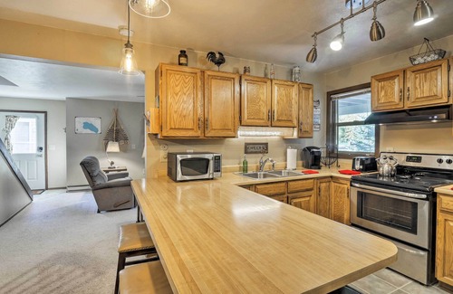 Grand Lake Condo | 1 Block to Waterfront: Grand Lake Condo w/Balcony