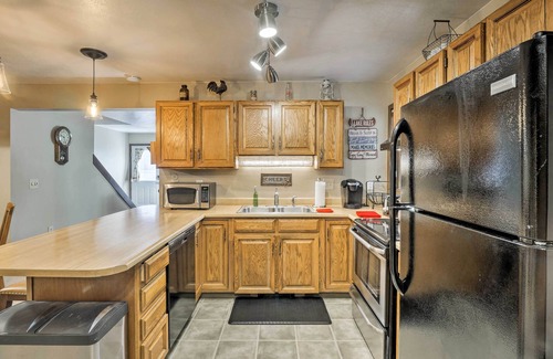 Grand Lake Condo | 1 Block to Waterfront: Grand Lake Condo w/Balcony