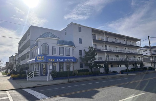 North End Apartment | 1 BR/1 BA Penthouse Suite - 1 Block to Beach/Boards/Fun
