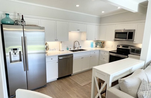San Clemente Condo | 1 BR/2 BA Luxury Condo! Ocean & Pier Views! 4 min walk to beach!
